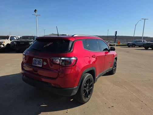 Red Hot Pearlcoat 2025 Jeep Compass Latitude