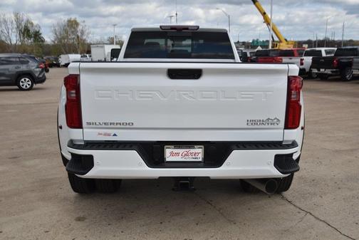 Summit White 2026 Chevrolet Silverado 3500 High Country