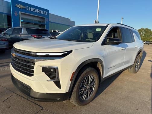 2024 Chevrolet Traverse LT