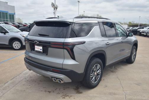 Sterling Gray Metallic 2026 Chevrolet Traverse LT