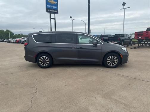 2022 Chrysler Pacifica Hybrid Touring L