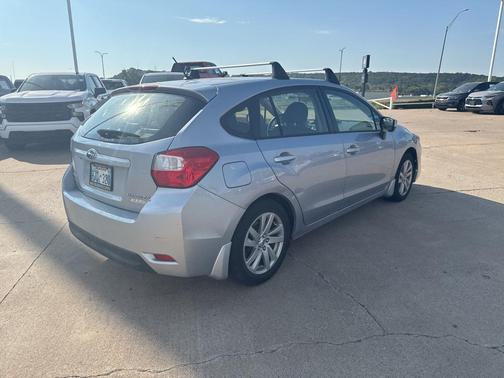 2016 Subaru Impreza 2.0i Premium