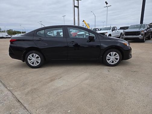 2024 Nissan Versa 1.6 S
