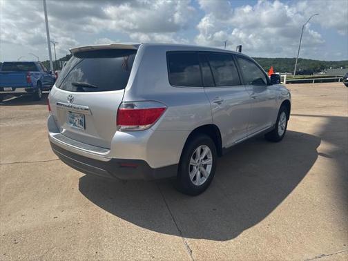 2013 Toyota Highlander SE