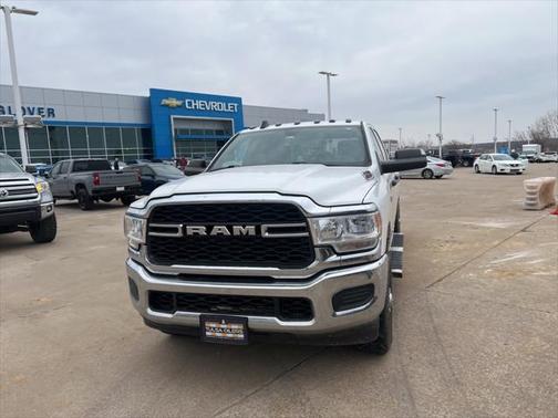 2021 RAM 2500 Tradesman Crew Cab 4x4 8' Box