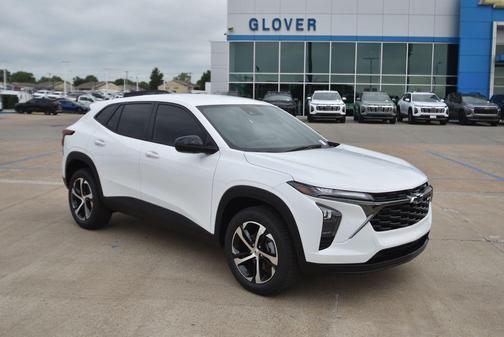 Summit White 2026 Chevrolet Trax FWD 1RS