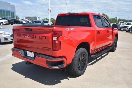 2025 Chevrolet Silverado 1500 Custom