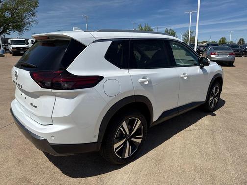 2024 Nissan Rogue SL