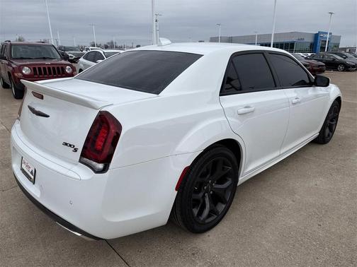 2021 Chrysler 300 S