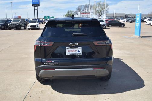 Mosaic Black Metallic 2026 Chevrolet Equinox 1LT