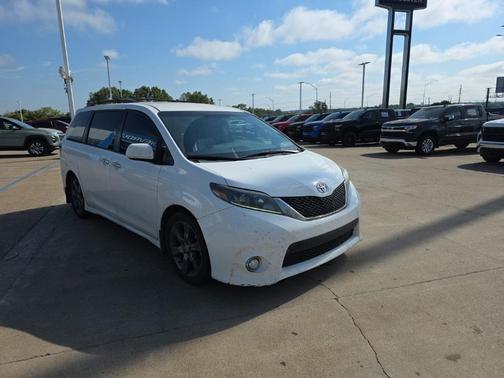 2015 Toyota Sienna SE