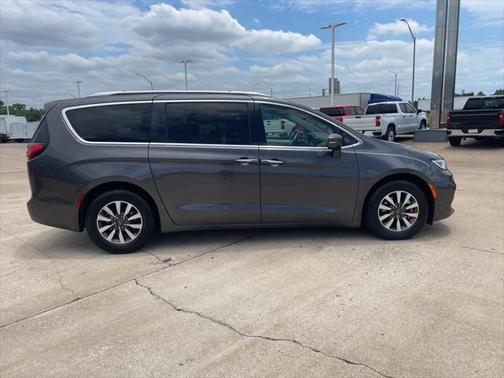 2021 Chrysler Pacifica Hybrid Touring L