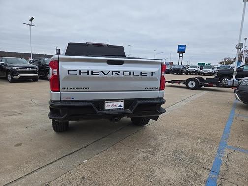 2022 Chevrolet Silverado 1500 Custom Trail Boss