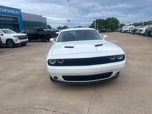 White Knuckle Clearcoat 2021 Dodge Challenger SXT