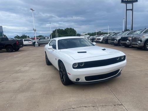 White Knuckle Clearcoat 2021 Dodge Challenger SXT