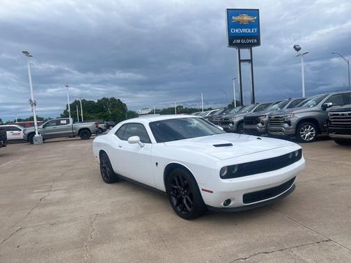 White Knuckle Clearcoat 2021 Dodge Challenger SXT