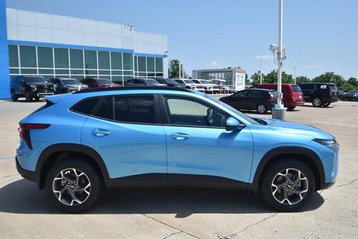 2025 Chevrolet Trax LT