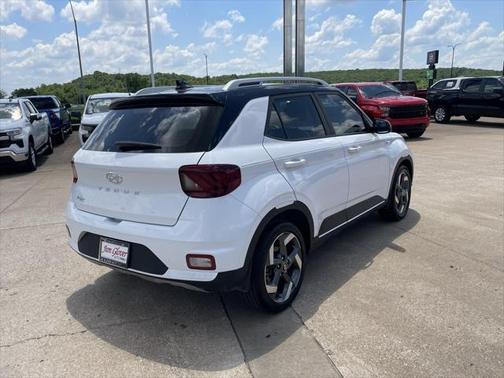 2022 Hyundai VENUE Limited