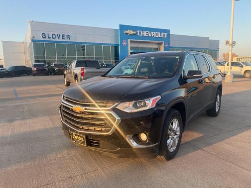 2021 Chevrolet Traverse LT Cloth