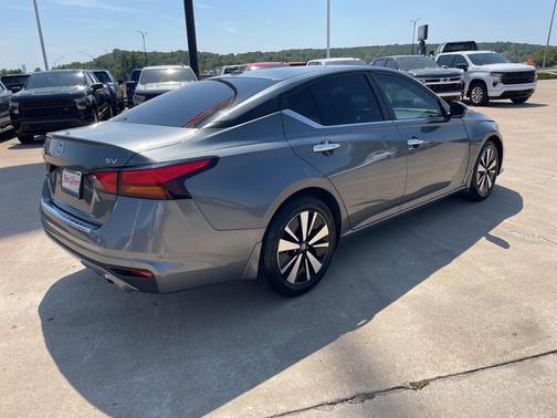 2021 Nissan Altima 2.5 SV