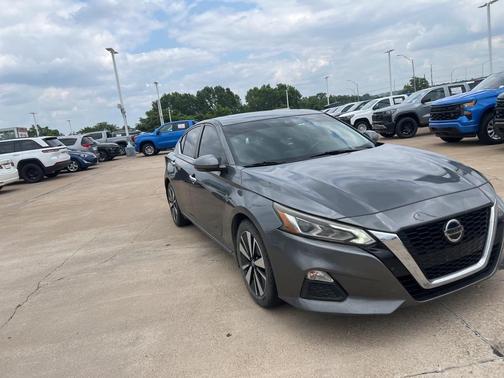 2021 Nissan Altima 2.5 SV