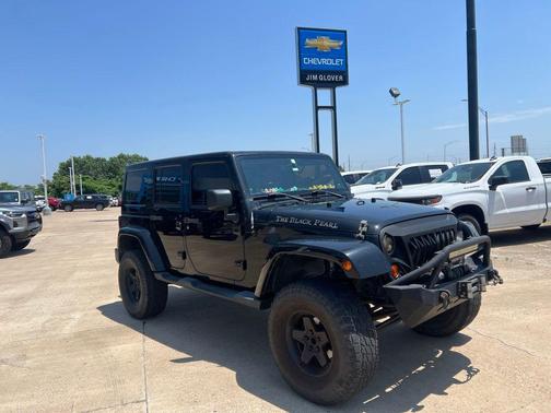 Black Clearcoat 2013 Jeep Wrangler Unlimited Sahara
