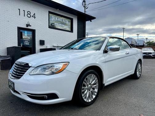 White 2011 Chrysler 200 Limited