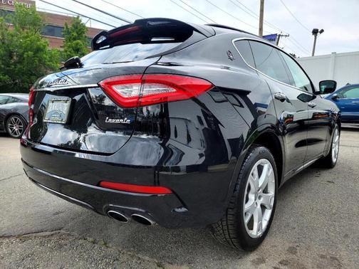 2017 Maserati Levante Base