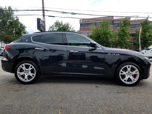 2017 Maserati Levante Base