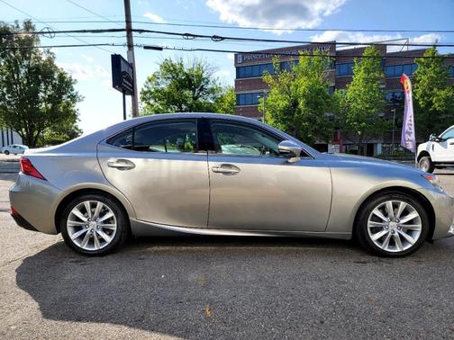 2016 Lexus IS 300 Base