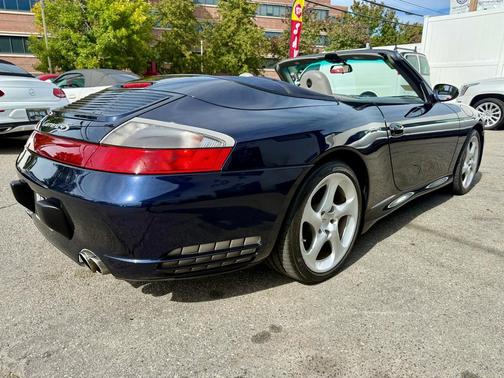 2004 Porsche 911 Carrera 4