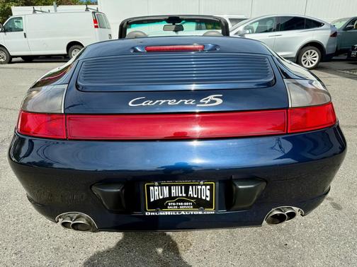 2004 Porsche 911 Carrera 4