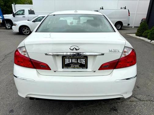 2010 INFINITI M35x Base