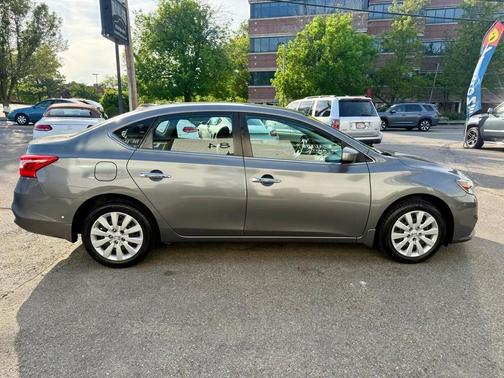 Gun Metallic 2017 Nissan Sentra SV