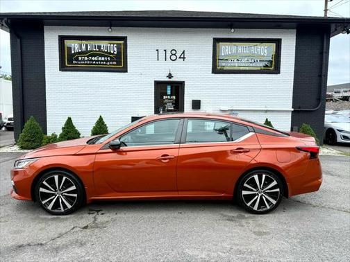 2020 Nissan Altima SR FWD