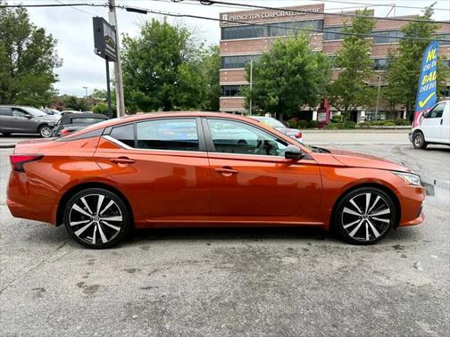 2020 Nissan Altima SR FWD