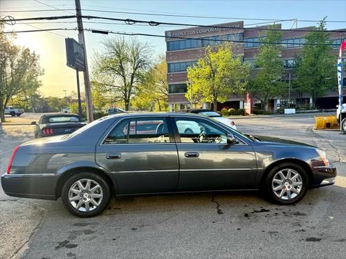 2010 Cadillac DTS Premium Collection