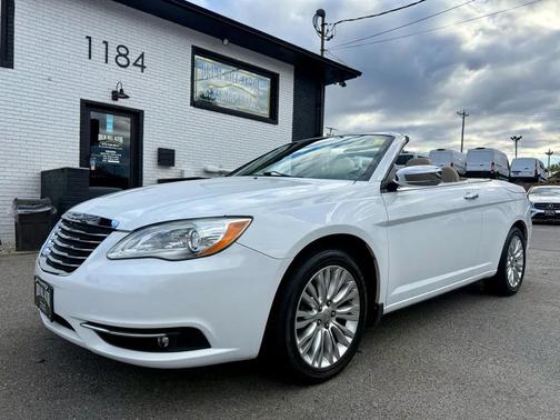 White 2011 Chrysler 200 Limited