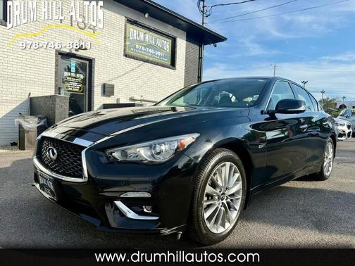 Black 2018 INFINITI Q50 2.0t LUXE