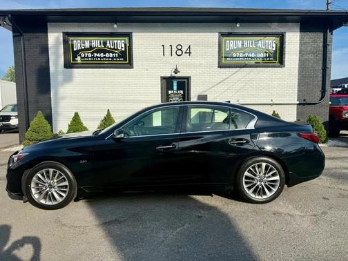 Black 2018 INFINITI Q50 2.0t LUXE