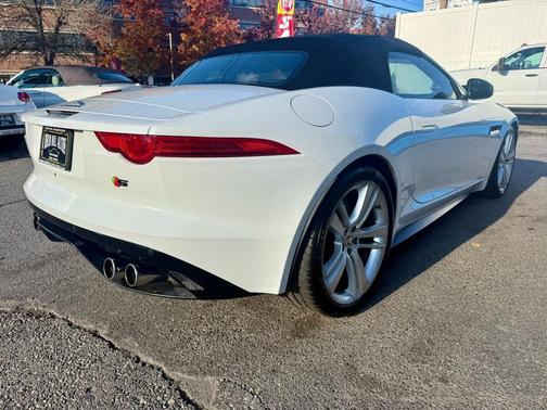 2014 Jaguar F-TYPE V8 S