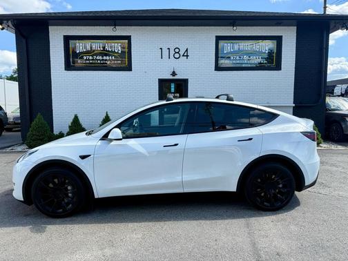 2023 Tesla Model Y Long Range Dual Motor All-Wheel Drive