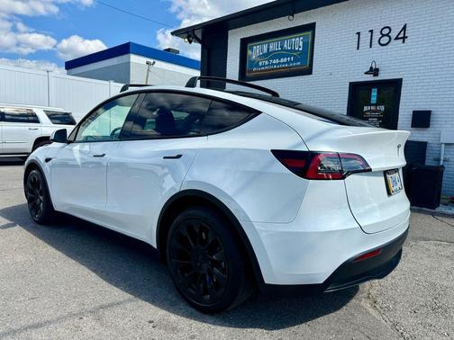 2023 Tesla Model Y Long Range Dual Motor All-Wheel Drive