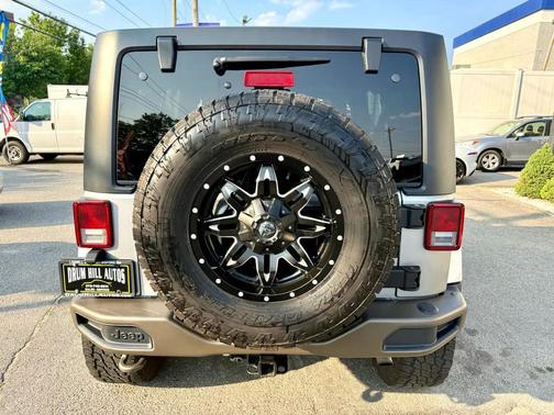 Billet Silver Metallic Clearcoat 2016 Jeep Wrangler Unlimited Sahara