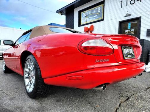 2000 Jaguar XKR Base