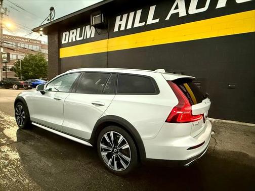 2020 Volvo V60 Cross Country T5