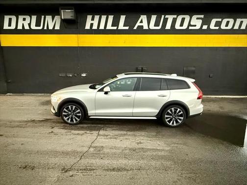 2020 Volvo V60 Cross Country T5