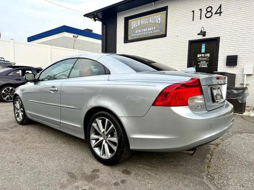 2011 Volvo C70 T5