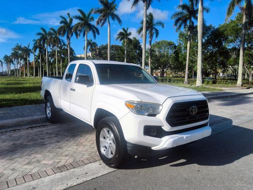 Super White 2019 Toyota Tacoma SR