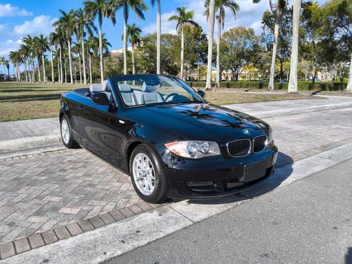 2011 BMW 128 128i Convertible 2D